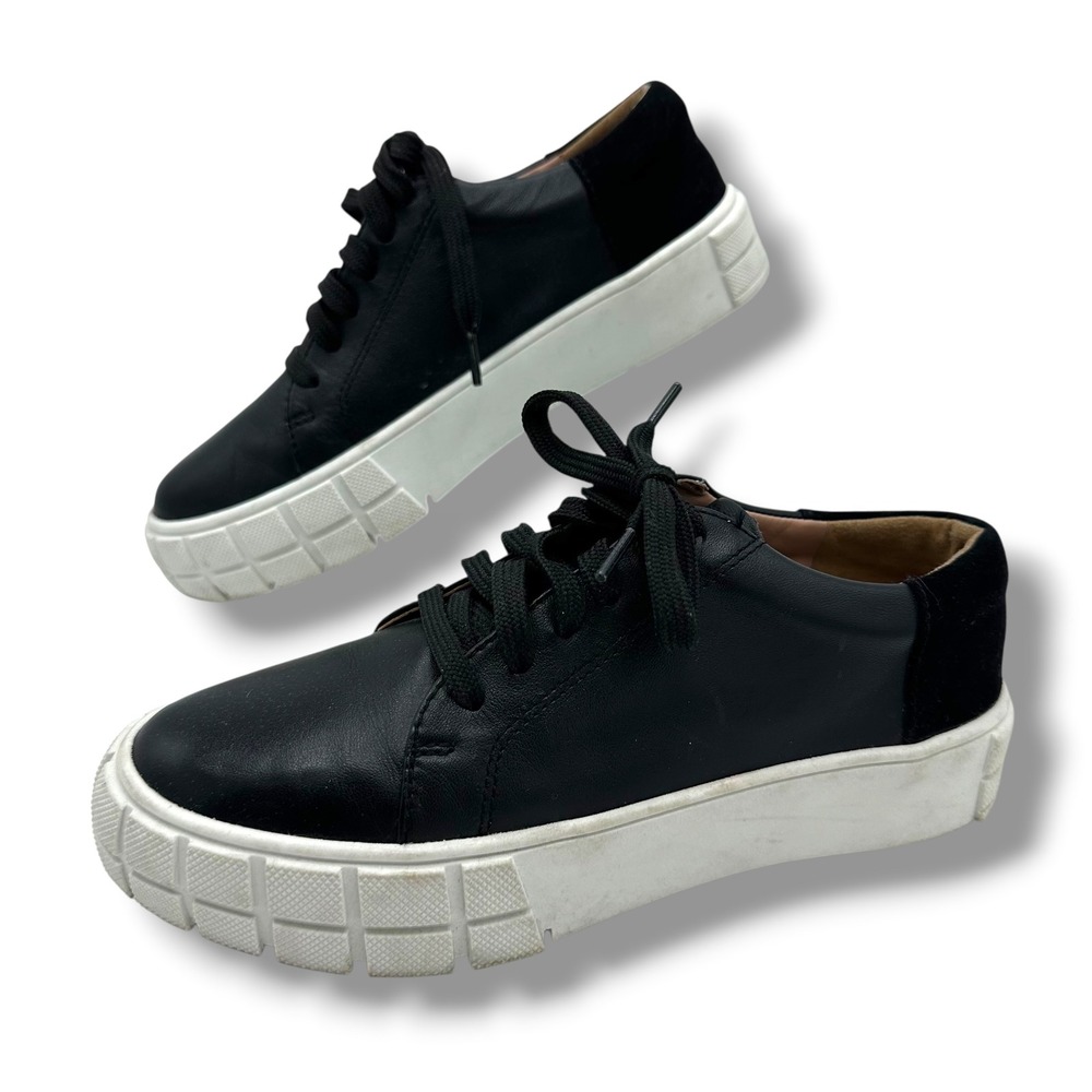 Linea Paolo Women Black Leather‎ Suede Platform Sneakers Low Top Textured Sole